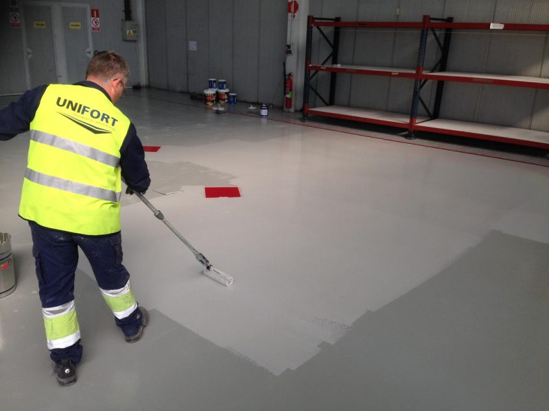 Pavimento pintado con resina epoxi al agua en el Institut Cartogràfic i Geològic de Catalunya