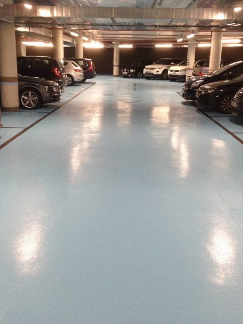 Parking pintado con resina epoxi