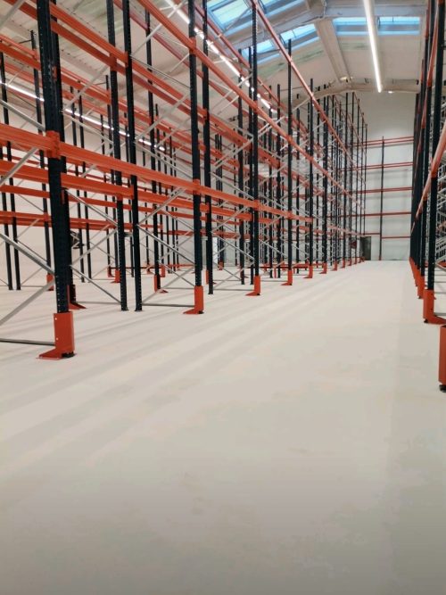 Pavimento de magnesita en una nave industrial